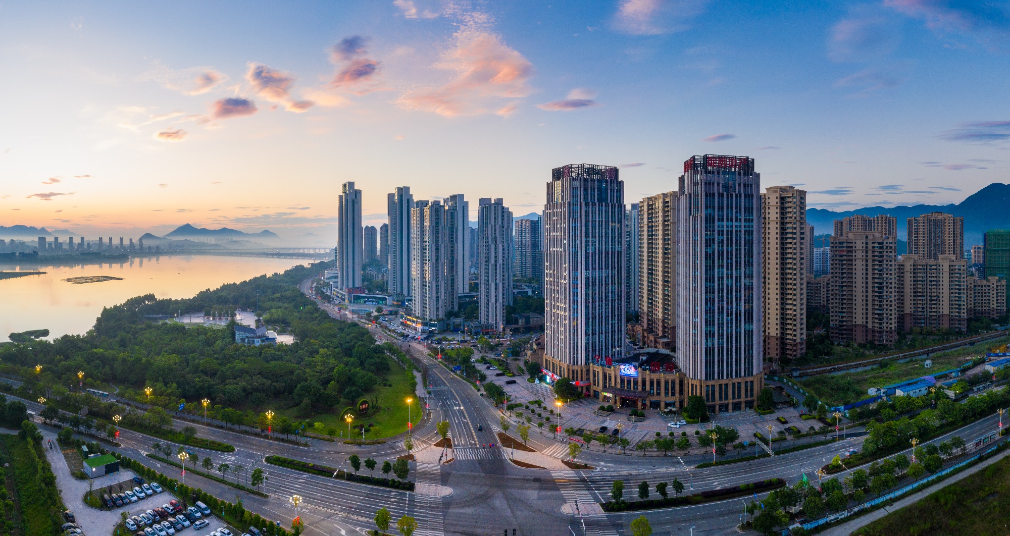 市万象城AWC公司顺利完成华福证券1.5亿元增资