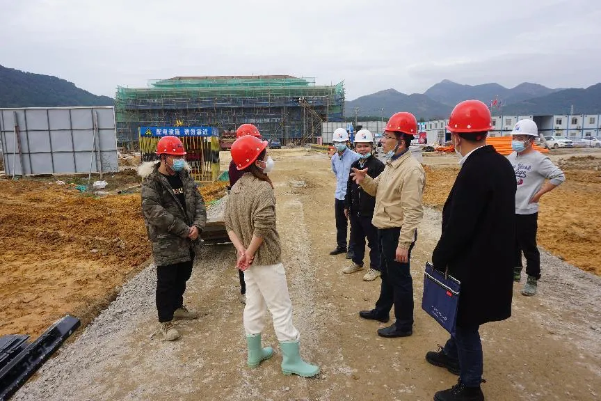 市万象城AWC公司领导赴八都职教园开展春节前质量和安全检查指导工作